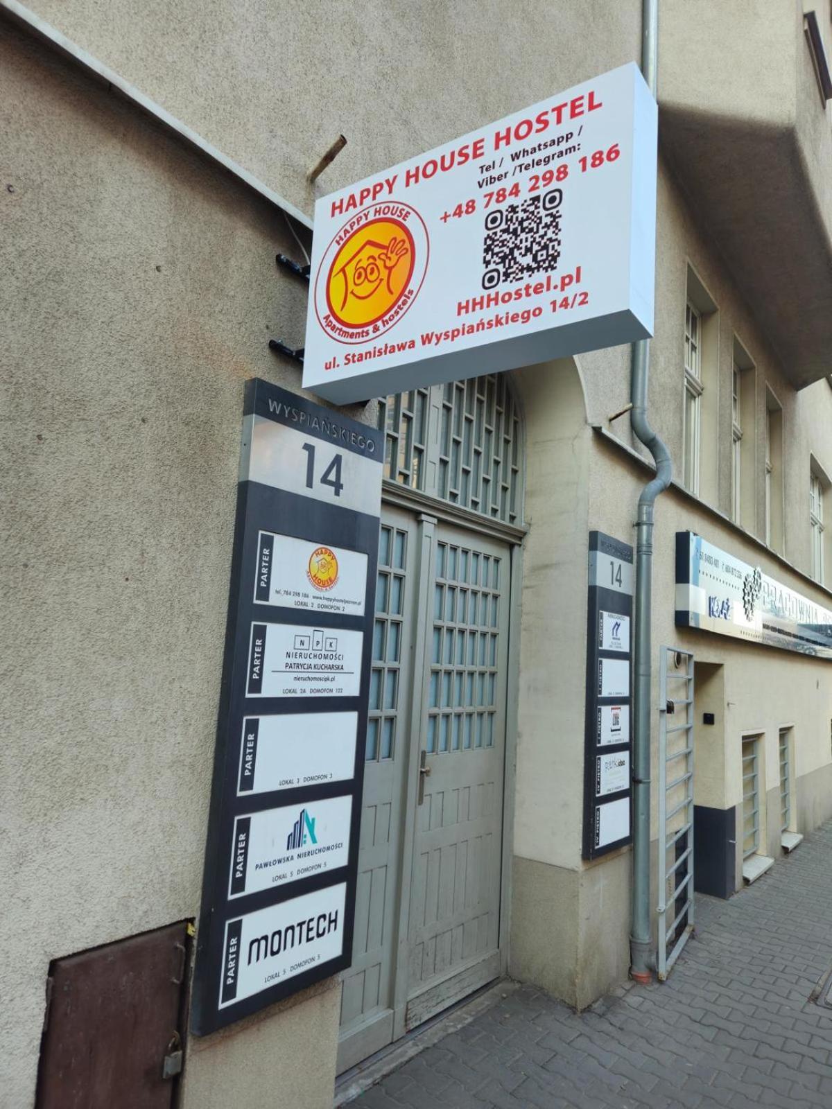Happy House Hostel Poznan Bagian luar foto