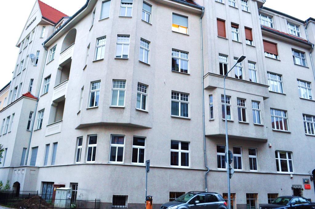 Happy House Hostel Poznan Bagian luar foto